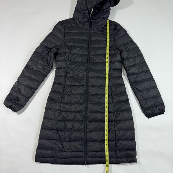 Quince Packable Puffer Mid Length Jacket Black - Picture 4 of 8